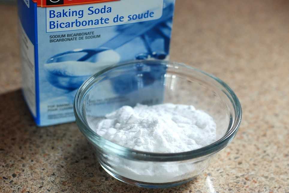 Baking powder or soda pregnancy test